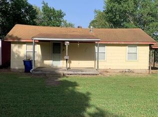 1026 S Tinker Ave, Hominy, OK 74035