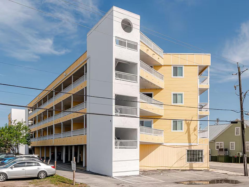 1st image of 302 Canal Drive Unit 14