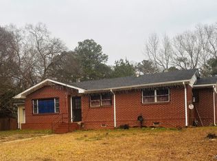 411 Howard Rd, Tuskegee Institute, AL 36088