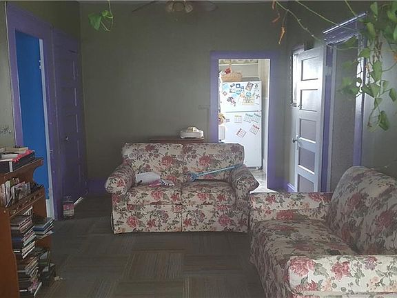 3rd image of 412 W Jefferson St