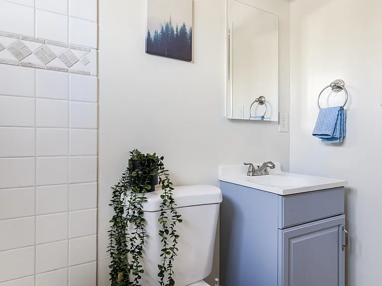 2312 Bonar St #B — Photo 37