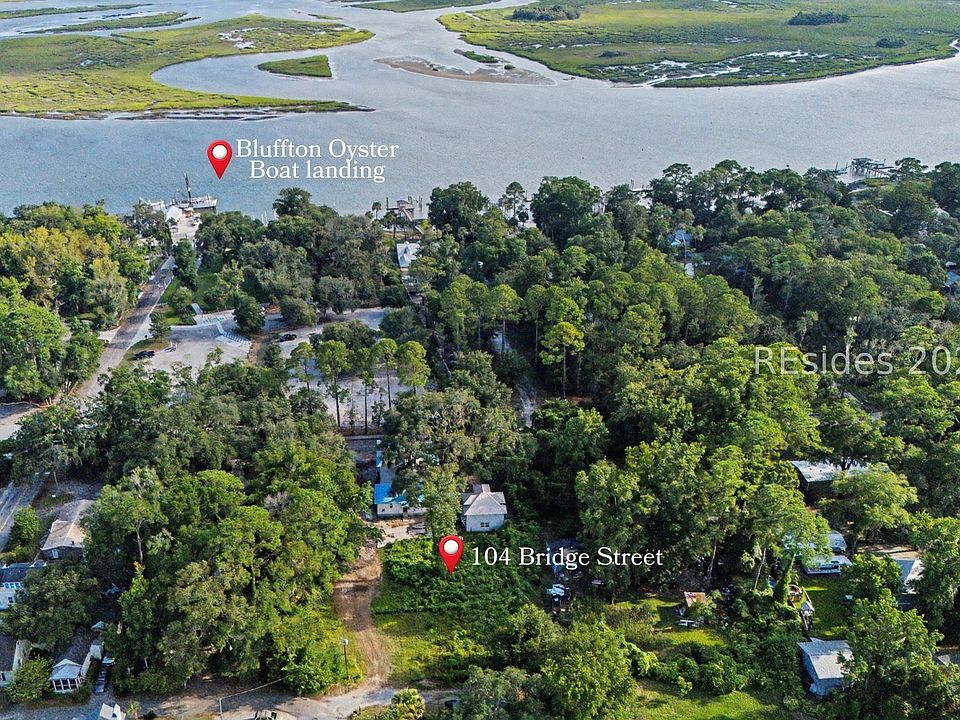 1st image of 104 Bridge St