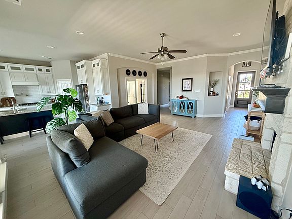 3rd image of 6913 Talon Bluff Dr