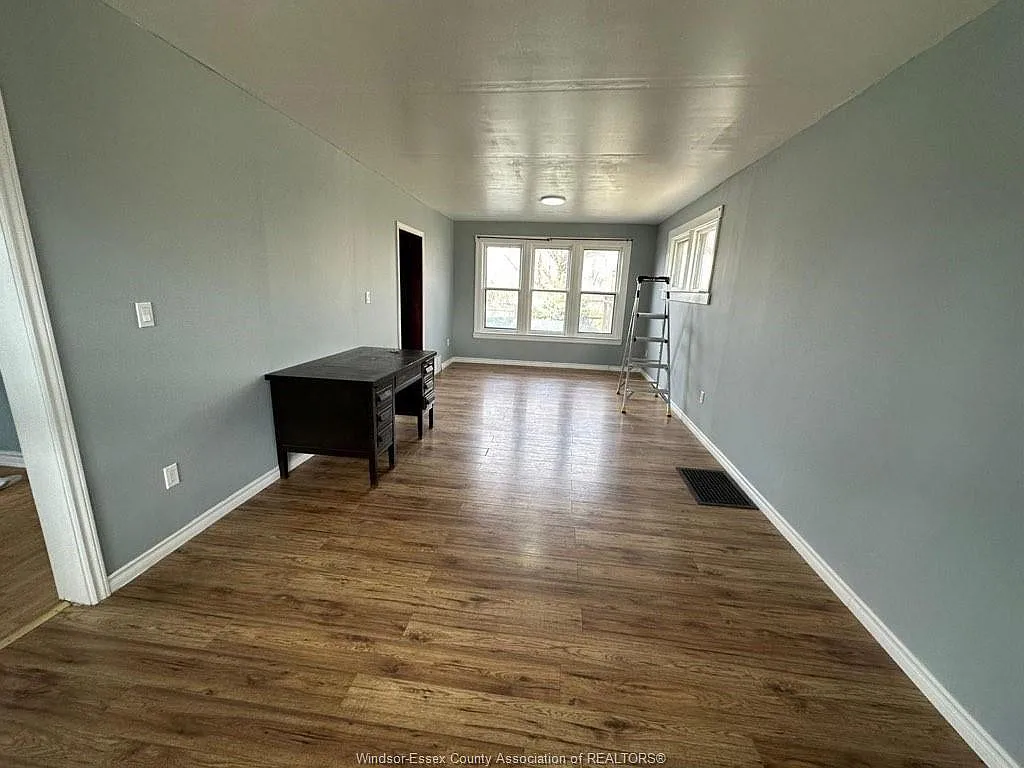 3 bed, $1,795 — Photo 4