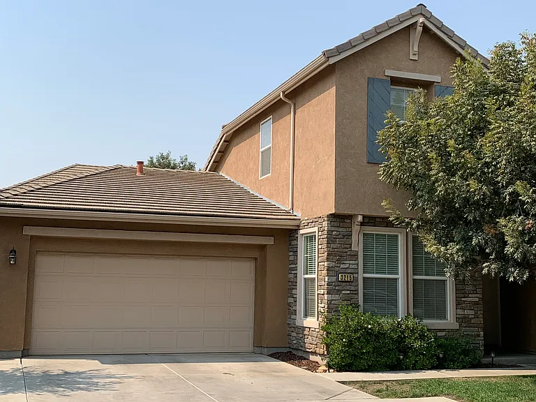 3215 N Kayenta St — Photo 2