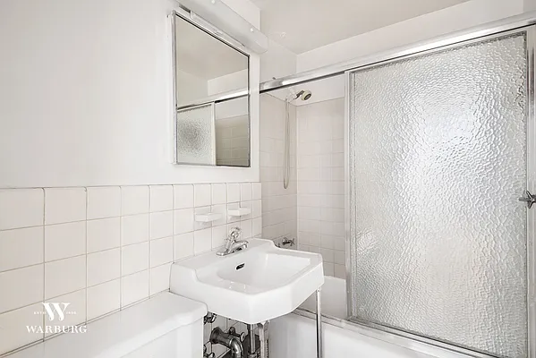 Sold by Warburg | media 12