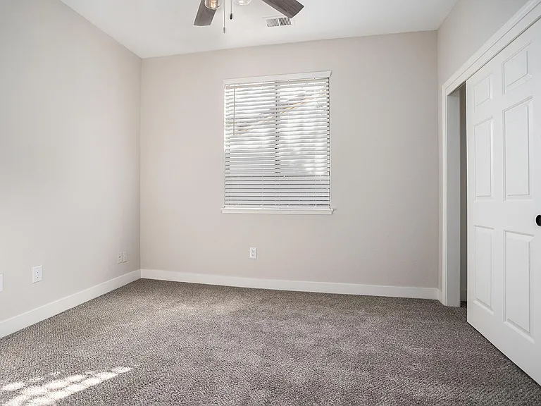 420 Beaulieu Ln — Photo 17