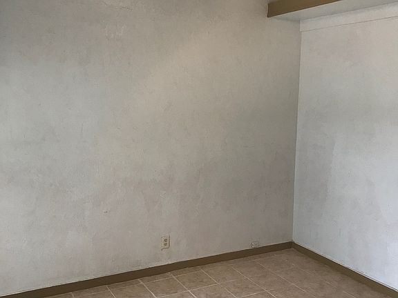 3rd image of 617 N Bowie Dr