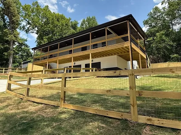 348 Bow Dr, Lavonia, GA 30553