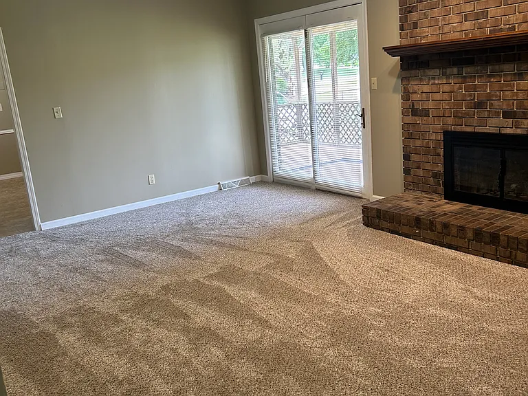 1572 Oxford Way — Photo 10