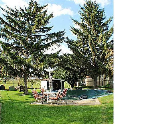 4th image of 4639 Ottawa Trail Dr