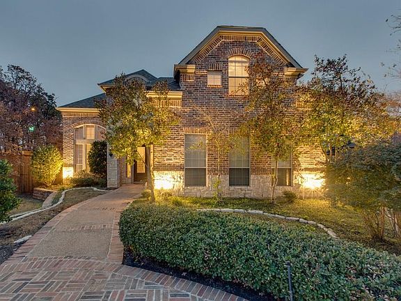 2nd image of 701 Windsor Ct