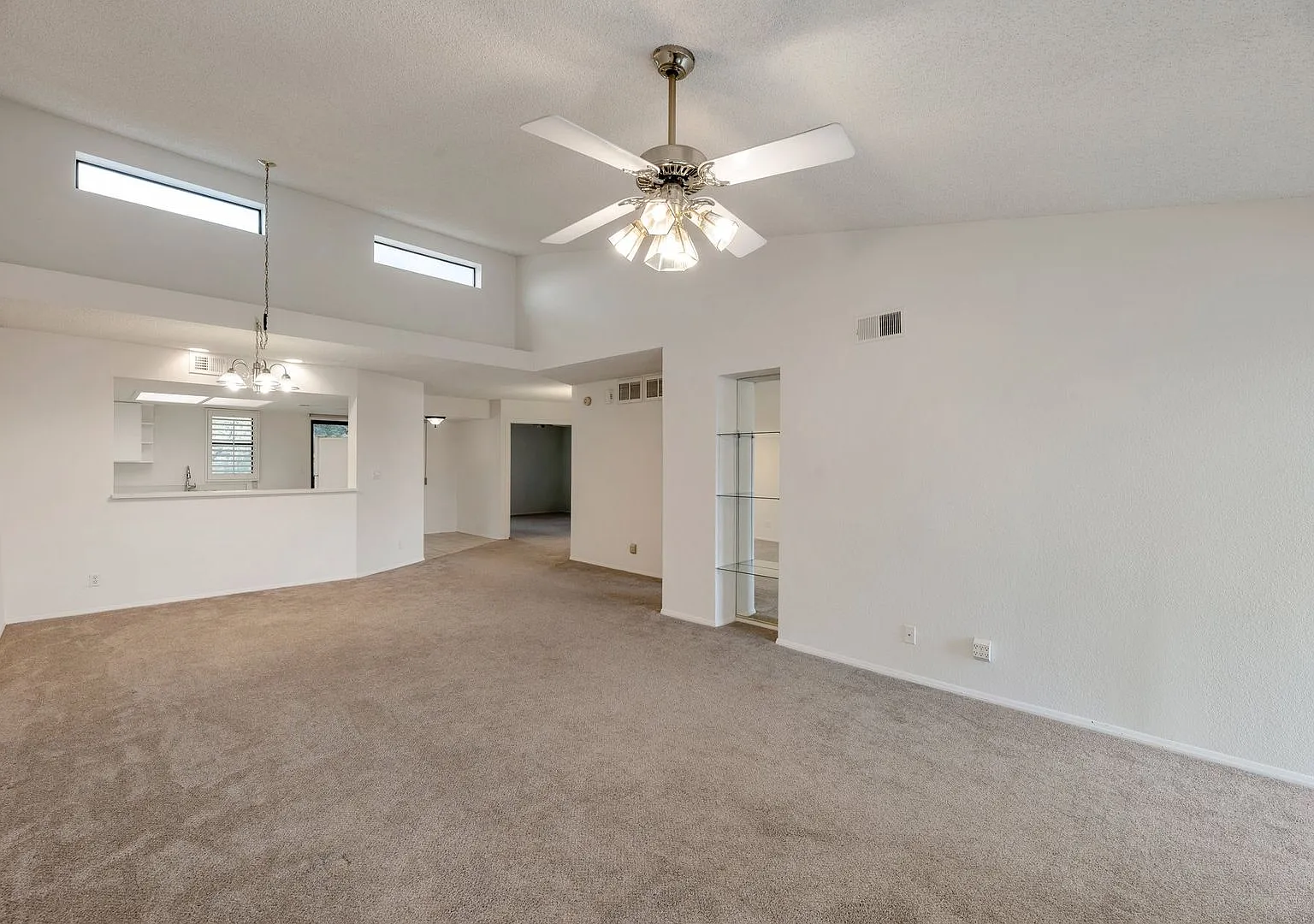 Charming 2 Bedroom, 2 Bathroom in Fountain Hills, AZ — Photo 2