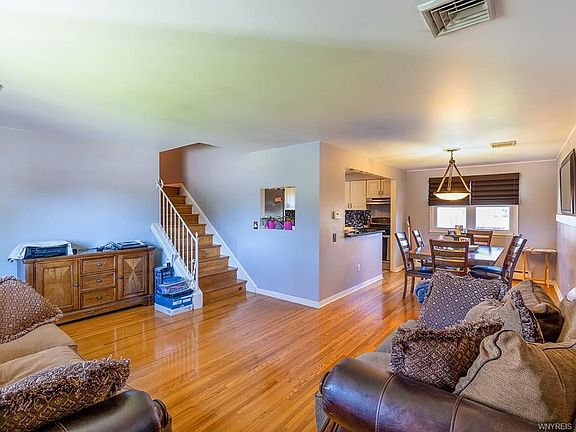 3rd image of 69 Dalewood Dr