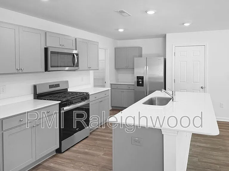 286 Palm Dr — Photo 8