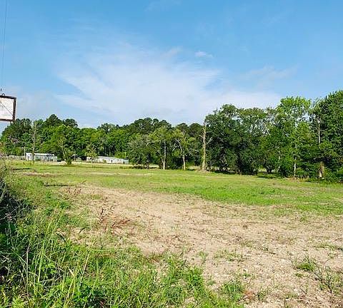 3rd image of 1662 Mills Hwy