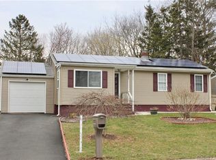 37 Daniel Dr, New Haven, CT 06513