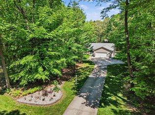 6544 W Forest Edge Dr, Ludington, MI 49431