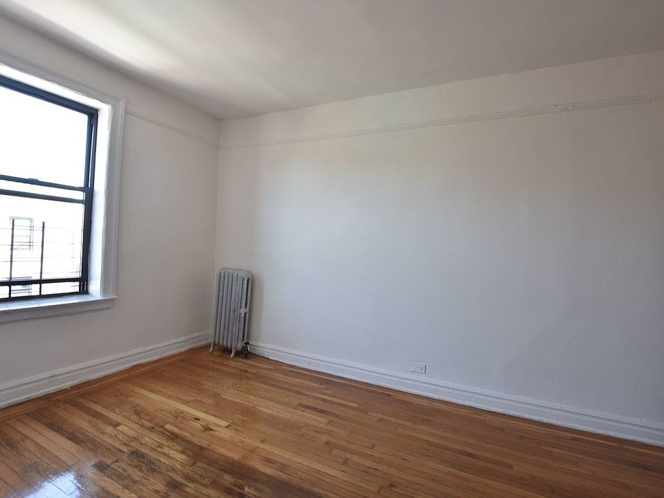 2nd image of 2264 Grand Ave #Grf