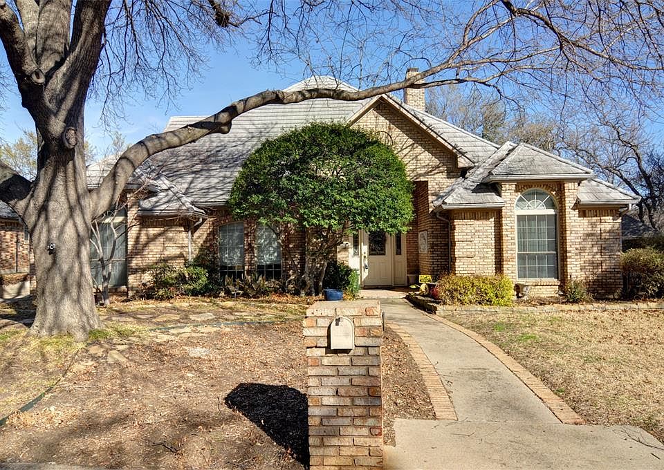 1st image of 4217 Oak Springs Dr
