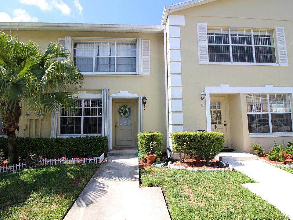 1st image of 221 Foxtail Dr APT C