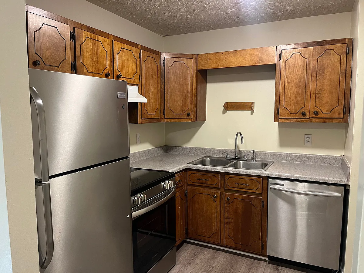 Building Photo - 220 Rustwood Dr
