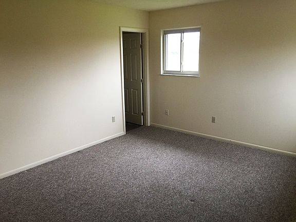 4th image of 859 Sussex Pl
