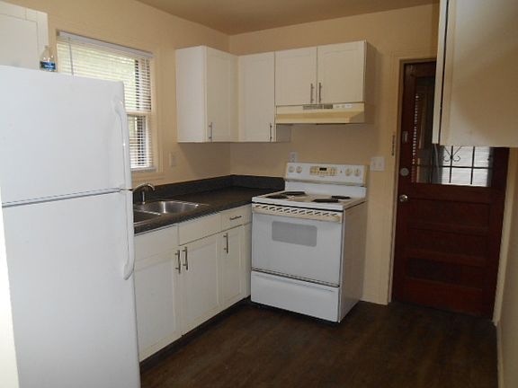 5th image of 130 S Adelle Ave