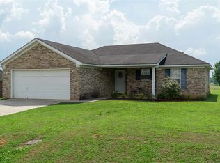 18449 Whitetail Ln, Athens, AL 35613