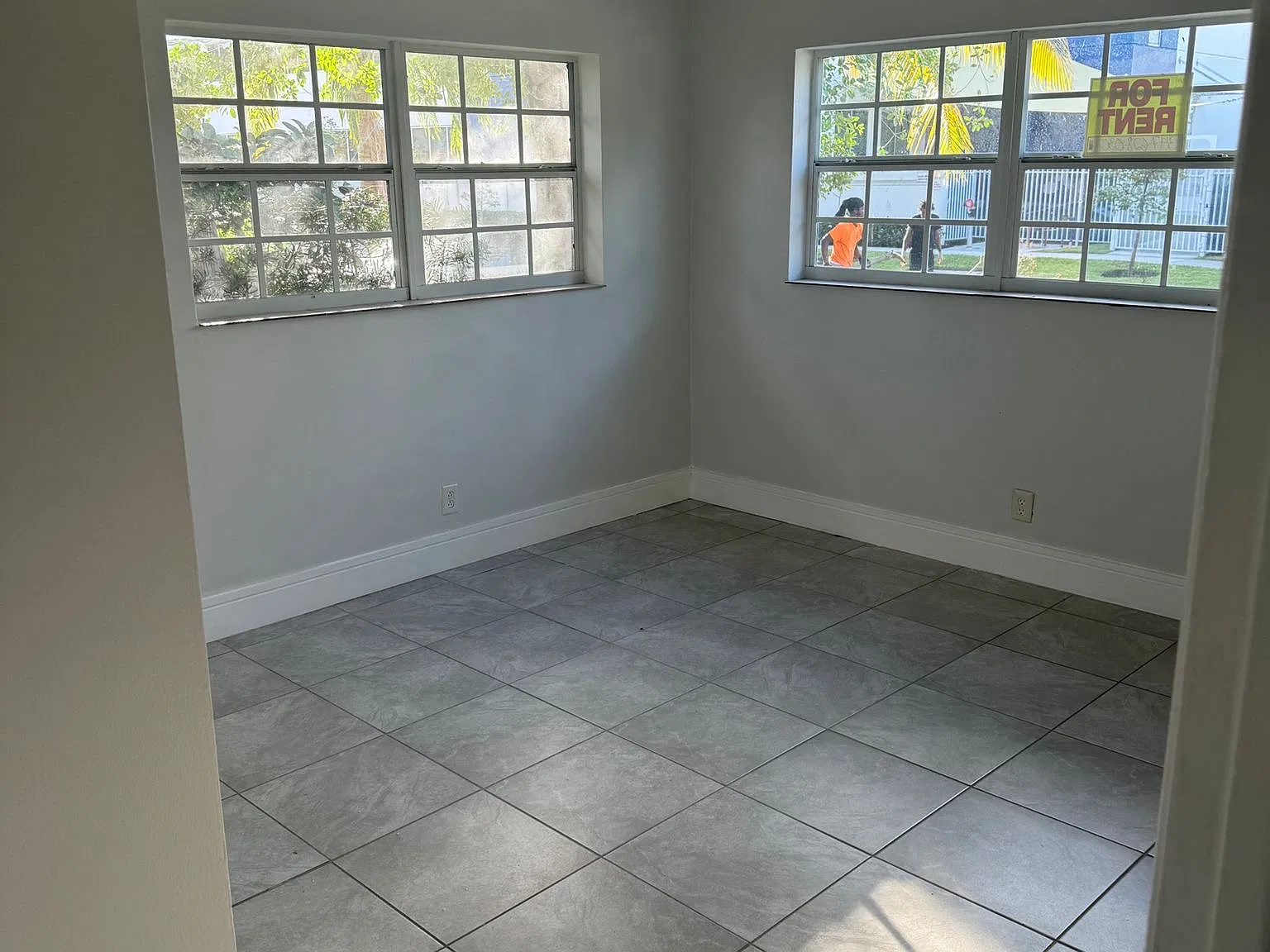 2 bed, 1100 sqft, $1,950 — Photo 1