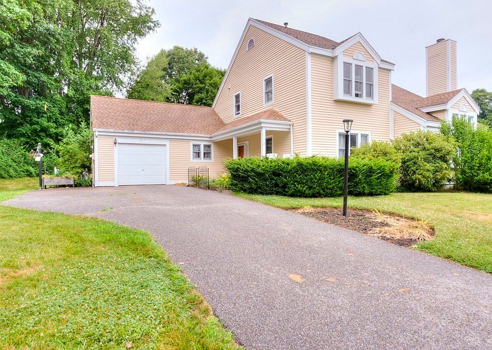 1st image of 5 Pioneer Ln #1