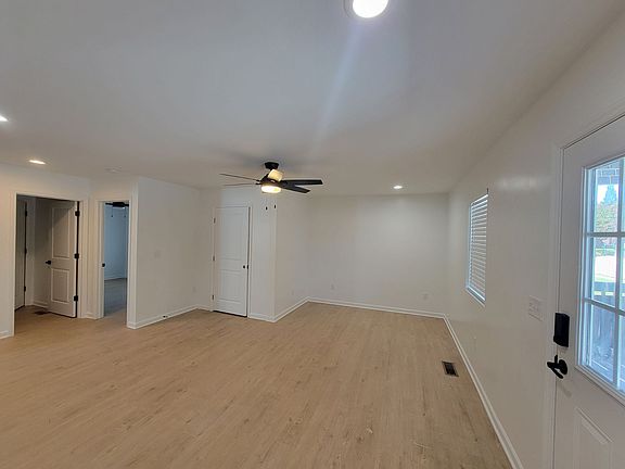 5th image of 167 Park Cir