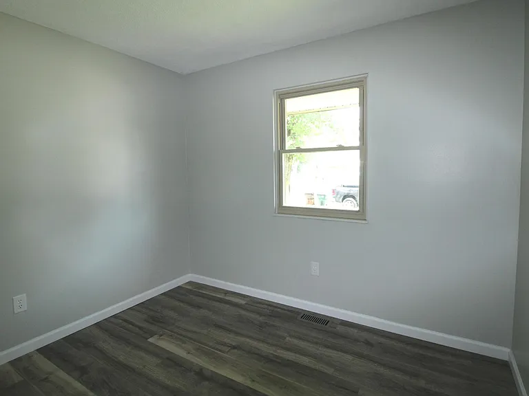 1529 Texas Dr — Photo 7