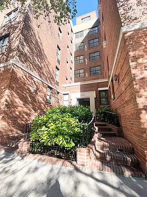 Rented by Corcoran | media 17