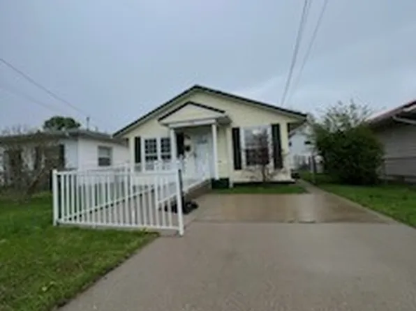 216 Carson St, Saint Albans, WV 25177