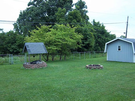 3rd image of 1810 W Victor Heights Dr