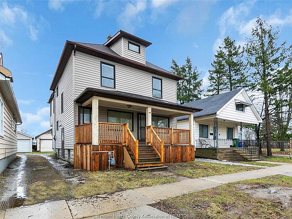 2nd image of 1264 Albert Rd #1262