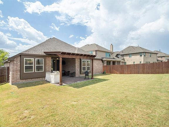 3rd image of 4404 Mimosa Dr