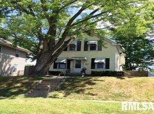 1832 11th St, Moline, IL 61265