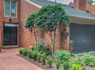 30 Willow Gln NE, Sandy Springs, GA