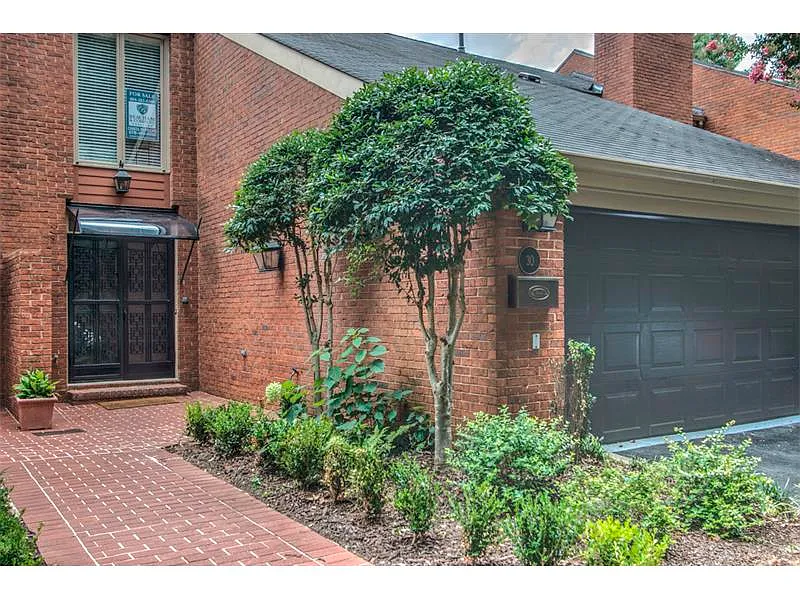 30 Willow Gln NE photo 1
