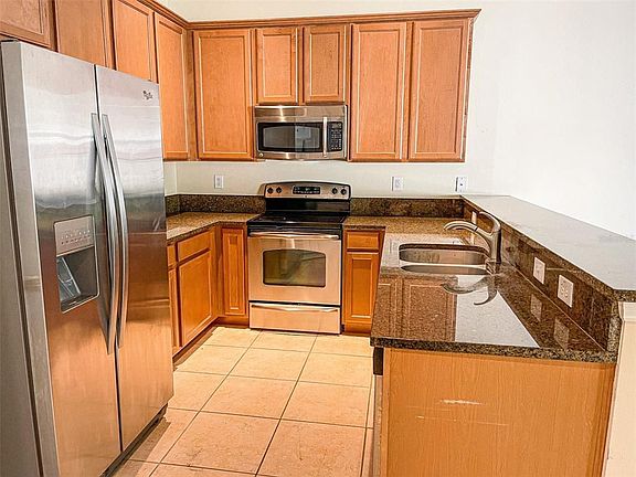 5th image of 388 Canyon Stone Cir