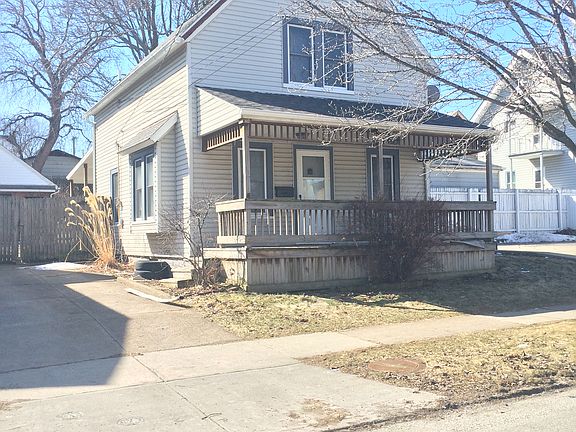 2nd image of 3405 Montclair Ave