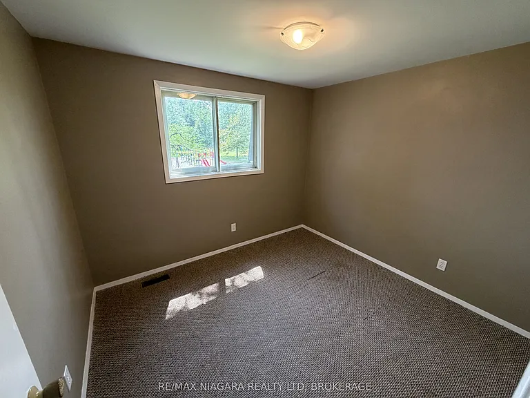 21 Woodlawn Rd #4 — Photo 7