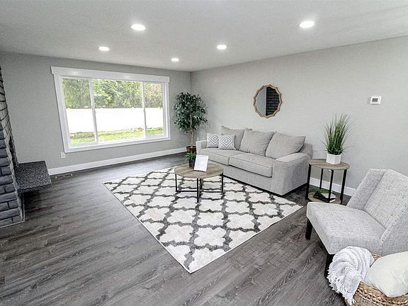 4th image of 5916 S Donora Dr