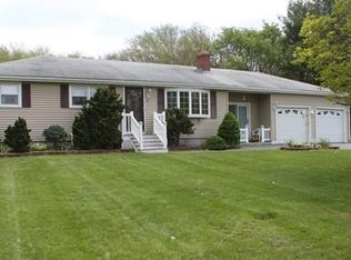 20 E County St, Somerset, MA 02726