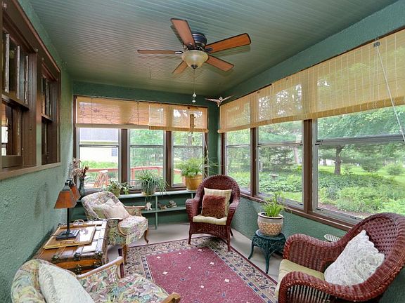 4th image of 1676 E Shore Dr