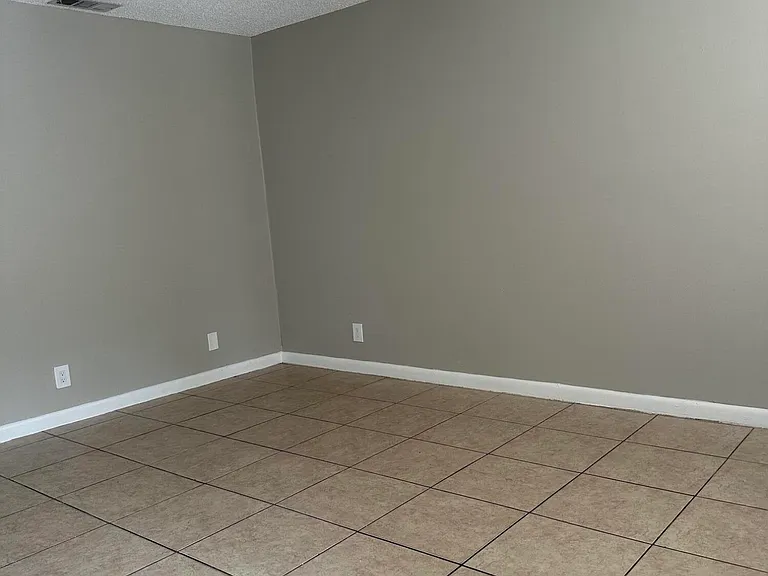 4833 Serafica Dr — Photo 3