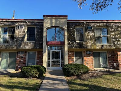 907 11th Ave S APT 2, Hopkins, MN, 55343