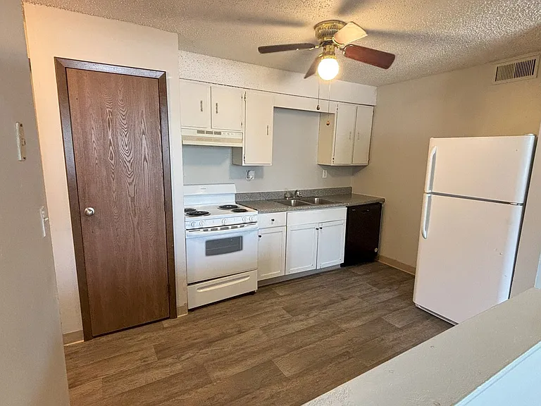 Legacy Meadows — Photo 60